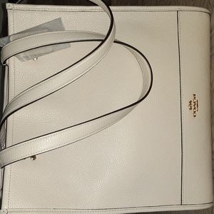 Authentic Coach tote/handbag NWT